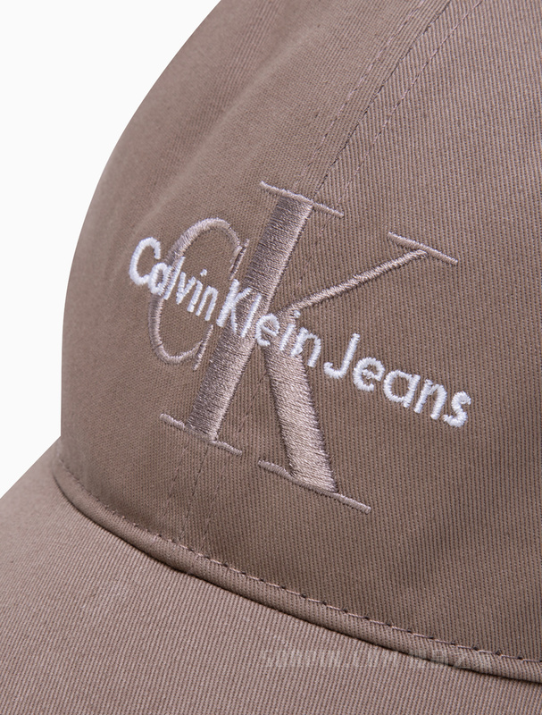 Calvin Klein 22早秋新款男士纯棉交叠刺绣LOGO圆顶鸭舌棒球帽HX0263
