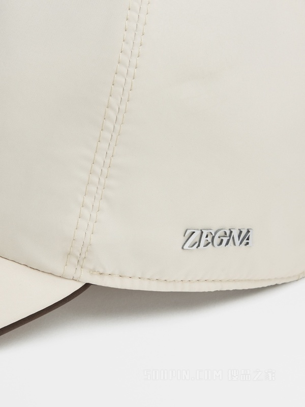 Zephyr 白色高科技面料棒球帽