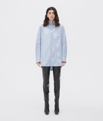 紧致棉质条纹衬衫，背面弧线设计