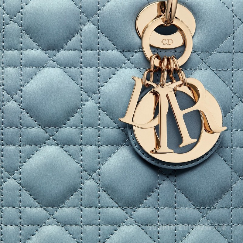 中号 Lady Dior 手袋 天际蓝羊皮革藤格纹