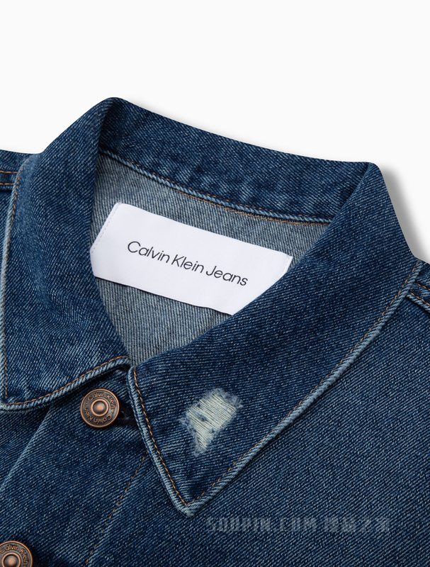 Calvin Klein 22早秋新款男士时尚磨破纯棉铆钉扣翻领牛仔外套40KC722