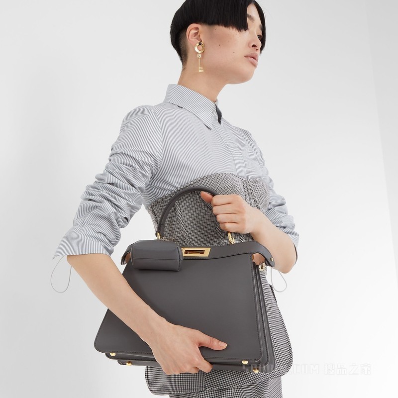 Fendi First吊饰Nano版 深灰色纳帕皮革吊饰