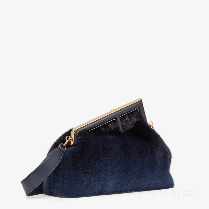 Fendi First中号手袋 深蓝色貂毛手袋