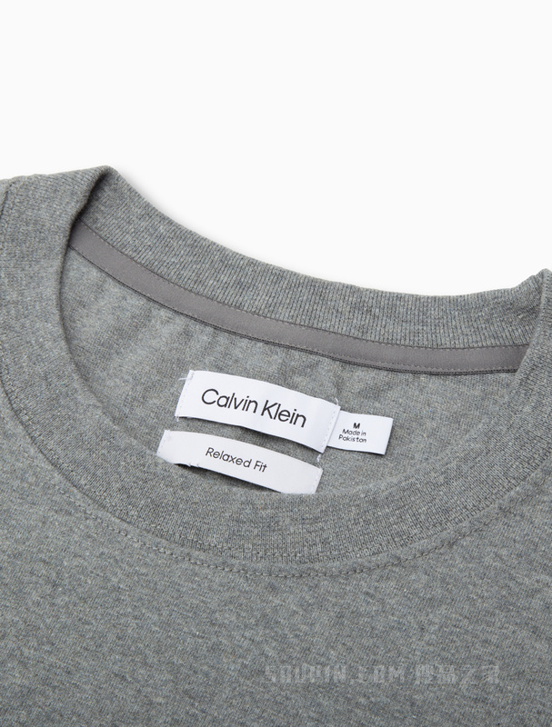 【简约系列】Calvin Klein 22早秋男女情侣中性宽松透气短袖T恤40HM228