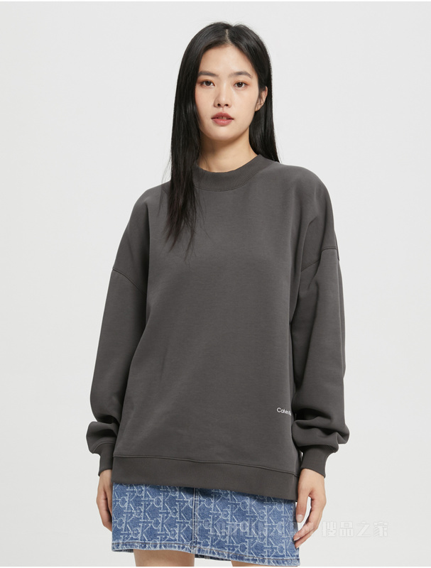Calvin Klein 22秋冬女士时尚醒目标语印花圆领宽松套头卫衣J219770