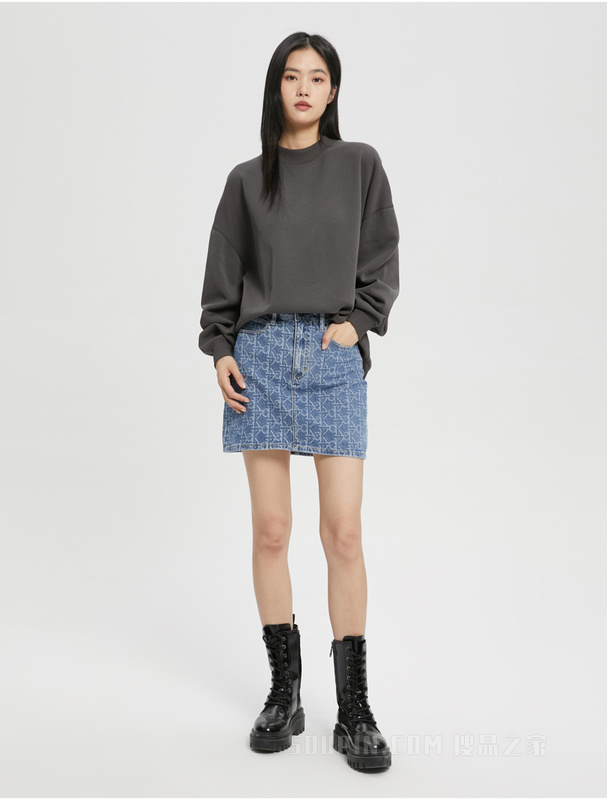 Calvin Klein 22秋冬女士时尚醒目标语印花圆领宽松套头卫衣J219770