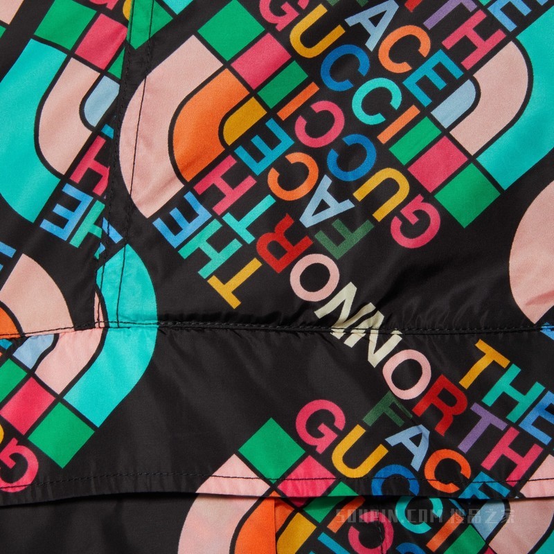 The North Face x Gucci联名系列尼龙大衣 黑色