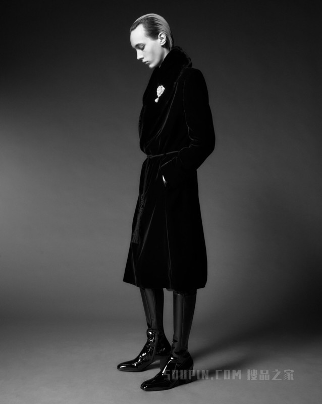 绒面青果领大衣