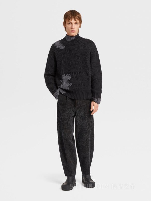 黑色配灰色 Oasi Cashmere 高领毛衣