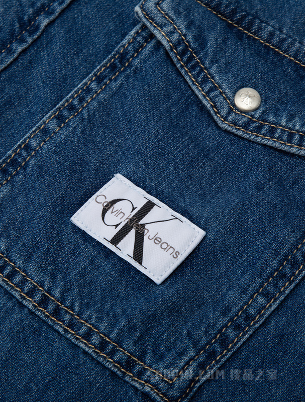 Calvin Klein 22秋冬新款女士时尚纯棉LOGO织标翻领牛仔衬衫J219343