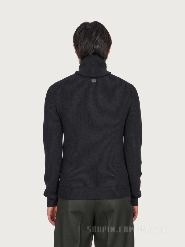 半高领连帽毛衣