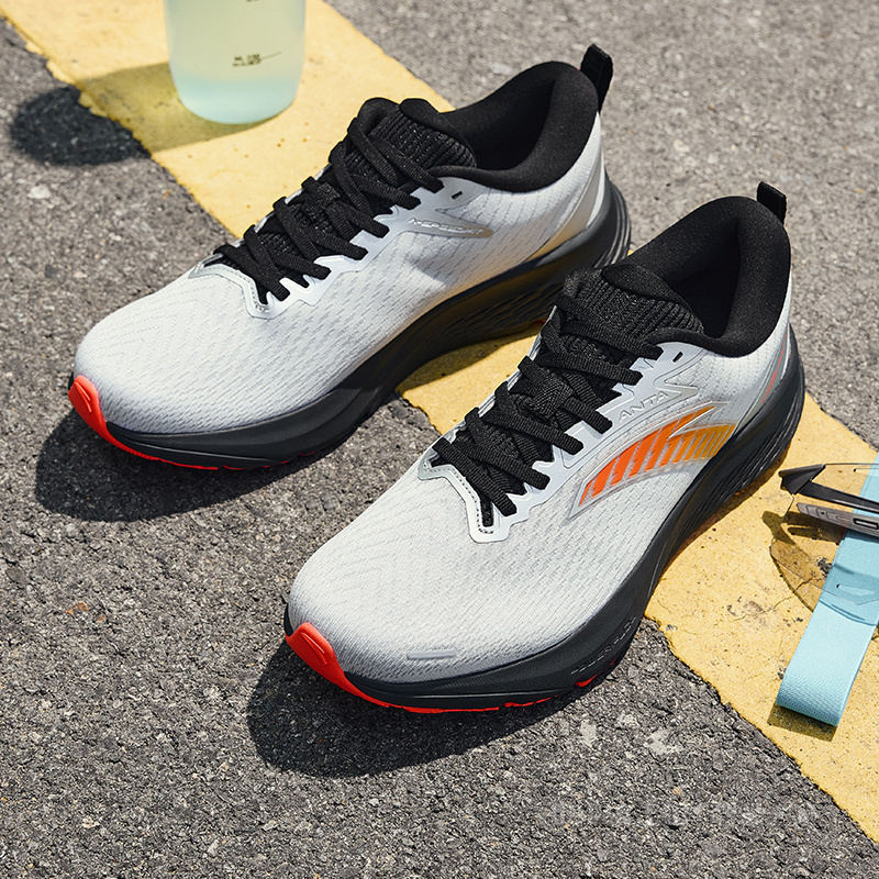 安踏跑步系列公路99男子跑鞋