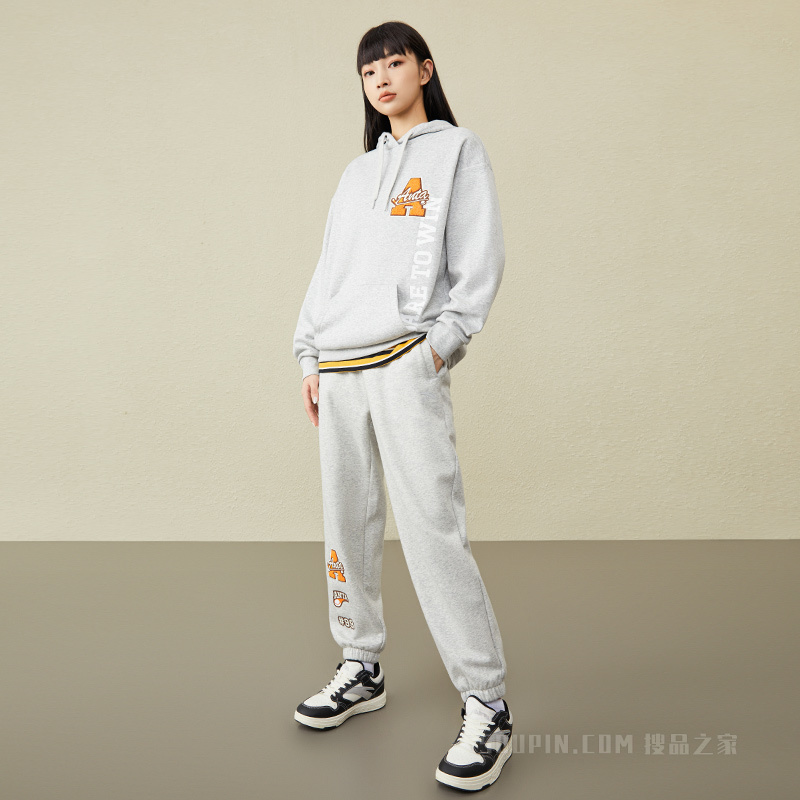 安踏KM系列冰球女连帽卫衣