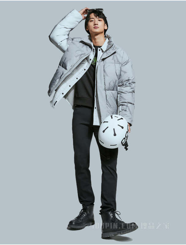 Calvin Klein 22秋冬男士三防拼接字母满印立领保暖羽绒服J323734