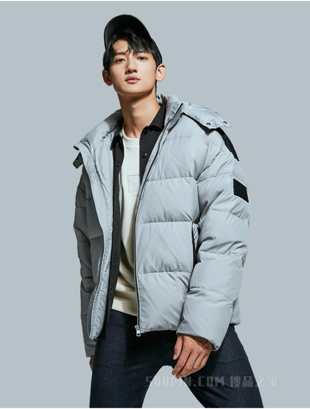 Calvin Klein 22秋冬新款男士简约LOGO织带三防连帽保暖羽绒服J323735