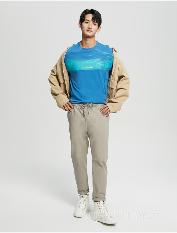 Calvin Klein 22早秋男士时尚圆领风景图案宽松纯棉透气短袖T恤40HM897