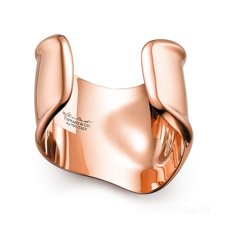 Elsa Peretti® 系列 18K 玫瑰金中号开口手镯，宽 61 毫米。