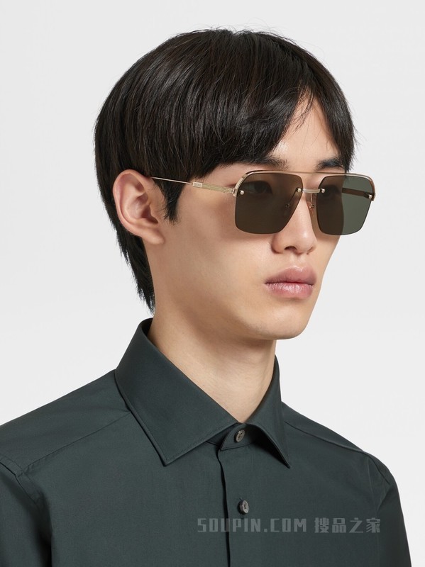 浅金色金属太阳镜