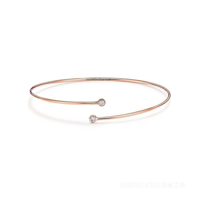 Elsa Peretti® 系列 18K 玫瑰金单行镶钻环形手镯。