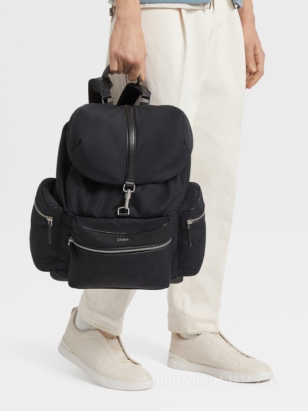 黑色 PELLE TESSUTA™ 配高科技面料双肩背包