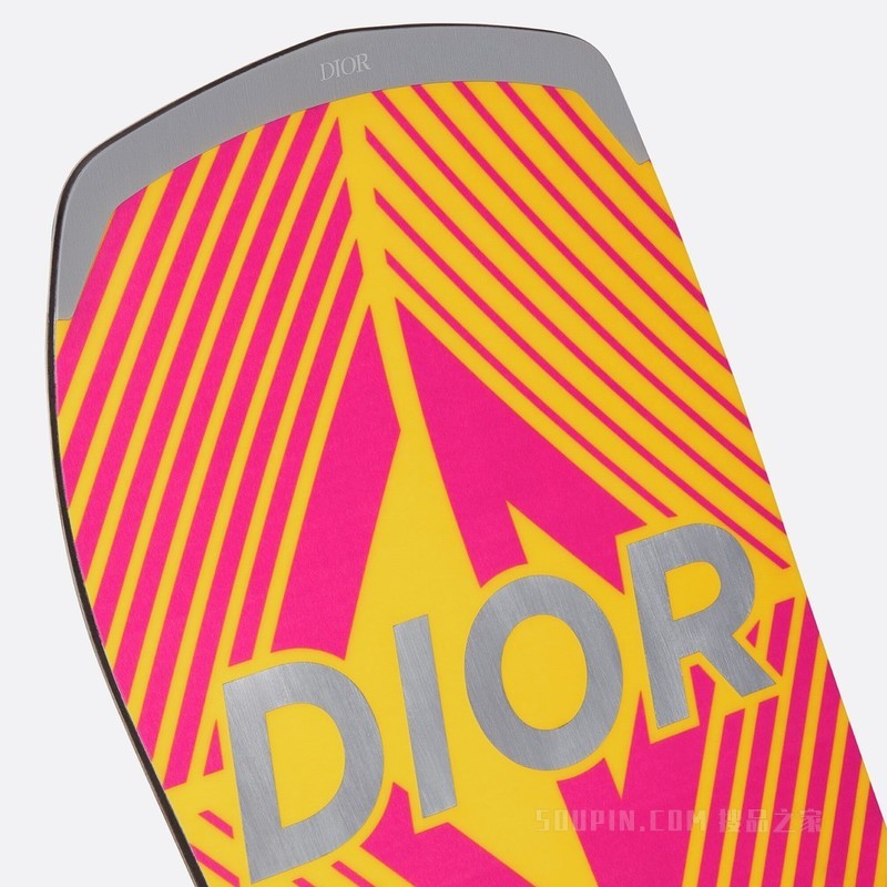 DIOR AND AK SKI 单板滑雪板 粉色和黄色 CD Diamond Dior 标志, 154 厘米