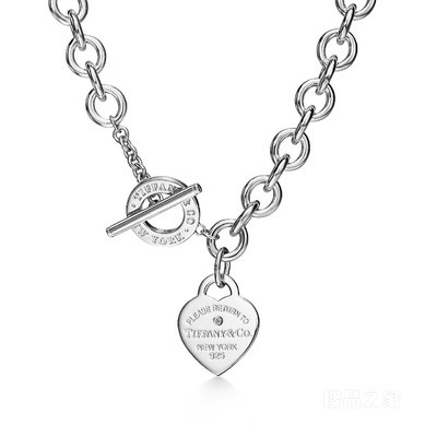 Return to Tiffany™ 系列纯银镶钻心形吊饰项链，中号