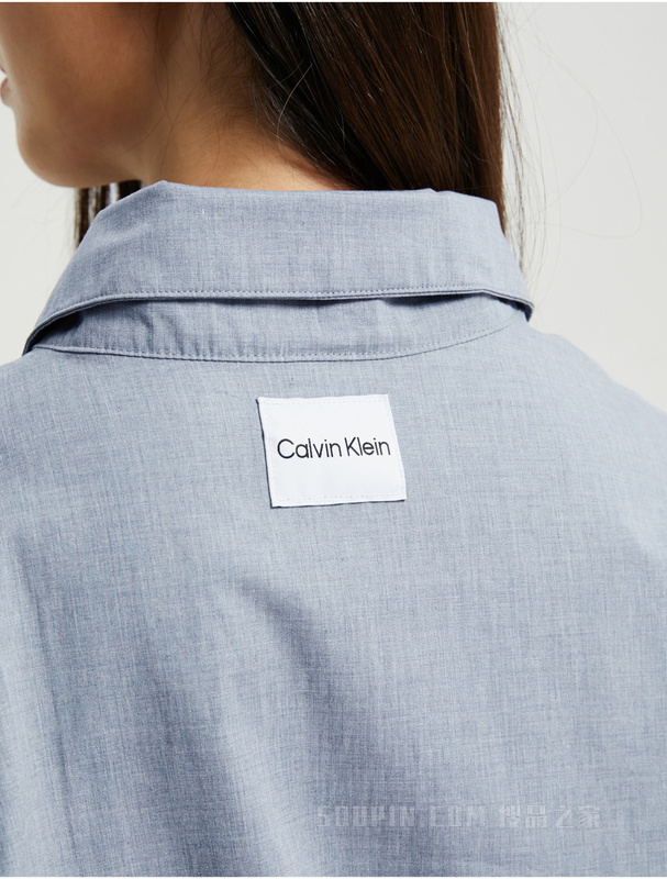 Calvin Klein 22秋冬新款女士时尚LOGO布标透气翻领宽松长袖睡衣QS6891