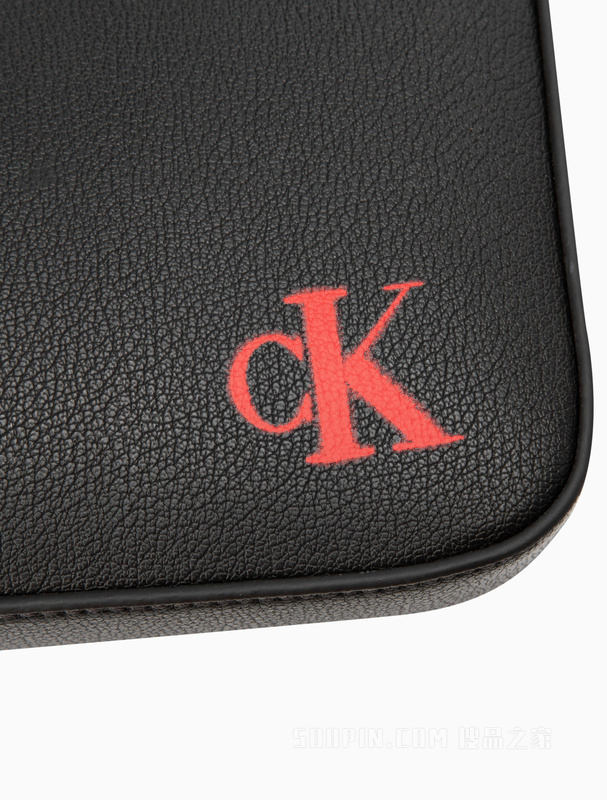 【兔年限定】Calvin Klein 23早春字母印花兔子挂件单肩腋下包礼物DH3294