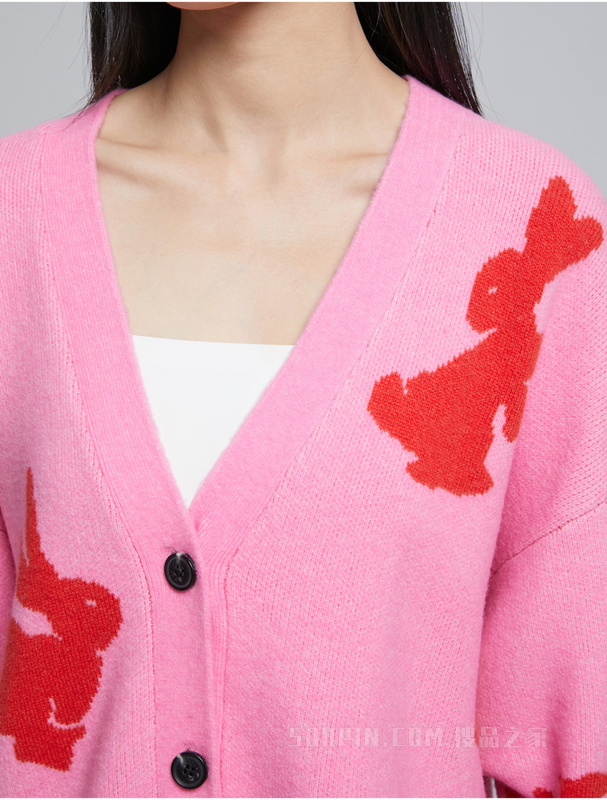 【兔年限定】Calvin Klein 23春季女士兔子提花纽扣V领开衫毛衣J220957