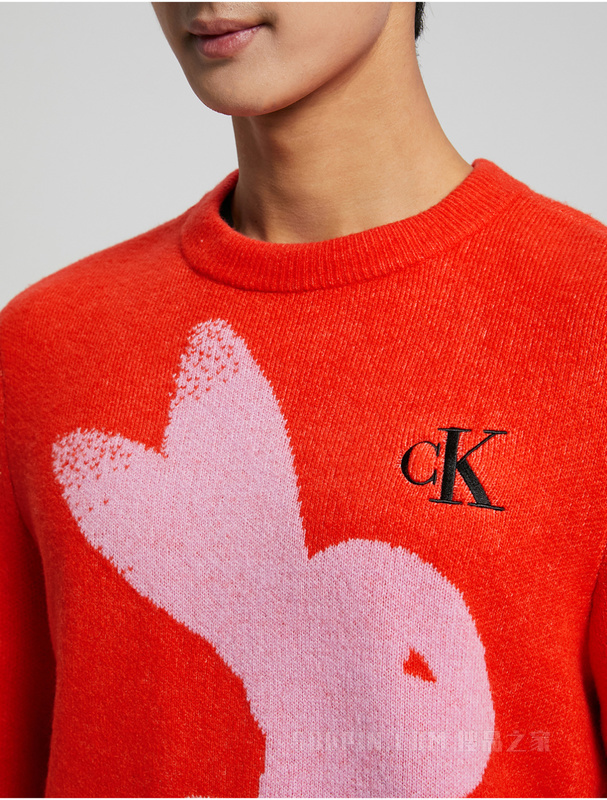 【兔年限定】Calvin Klein 23春男女同款白色兔子图案圆领毛衣J400230