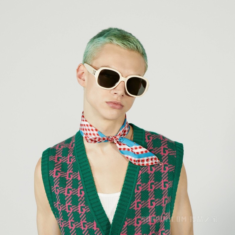 Gucci HA HA HA特别系列真丝口袋方巾 象牙白和红色