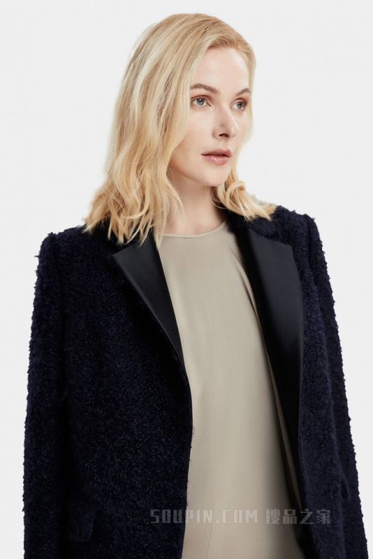 羊毛圈纱造型大衣