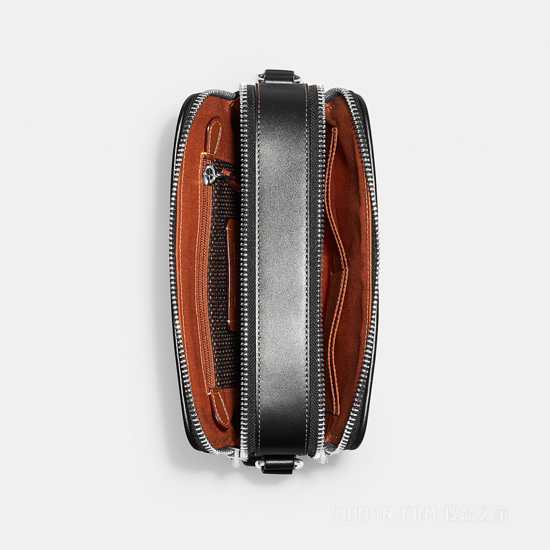 经典标志COACH X 大白兔 CHARTER斜挎包 VCG