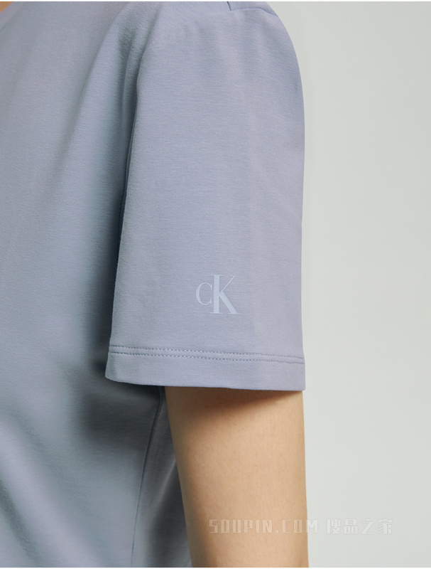 Calvin Klein 22早秋新款女士时尚重叠LOGO圆领透气修身短袖T恤J219704