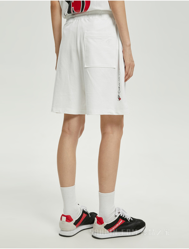 【情侣系列】Calvin Klein 22早秋新款男女情侣中性透气纯棉短裤J400173