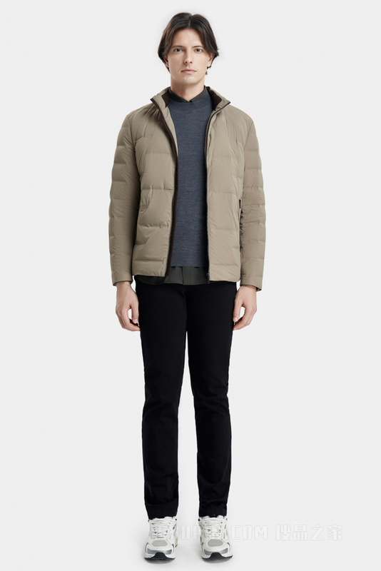 压胶充绒立领羽绒服