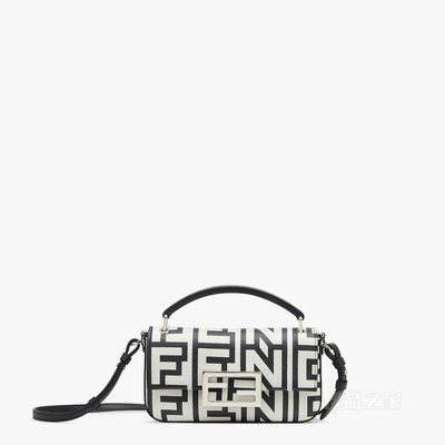 Baguette手机包 Fendi Roma胶囊系列双色纳帕皮小袋
