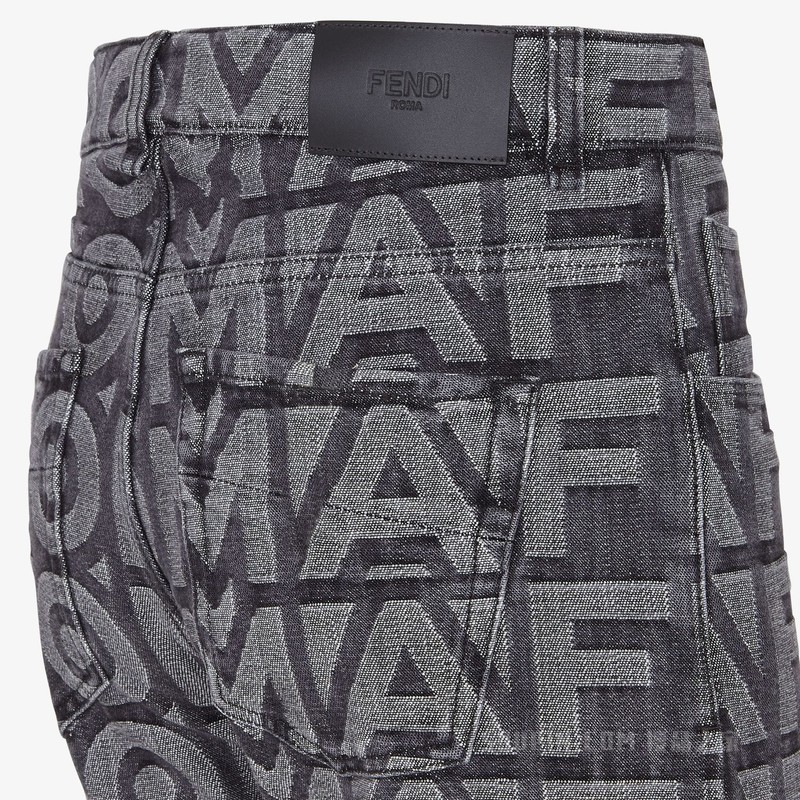 牛仔系列 Fendi Roma胶囊系列黑色牛仔裤