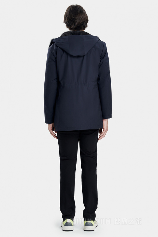 铁灰貂连帽尼克服