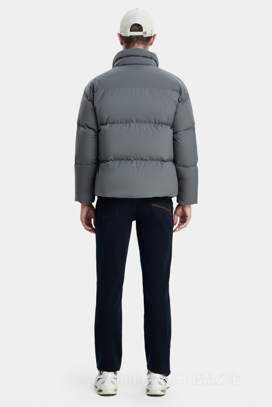 时尚廓型立领羽绒服