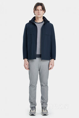 可脱卸内胆连帽尼克服