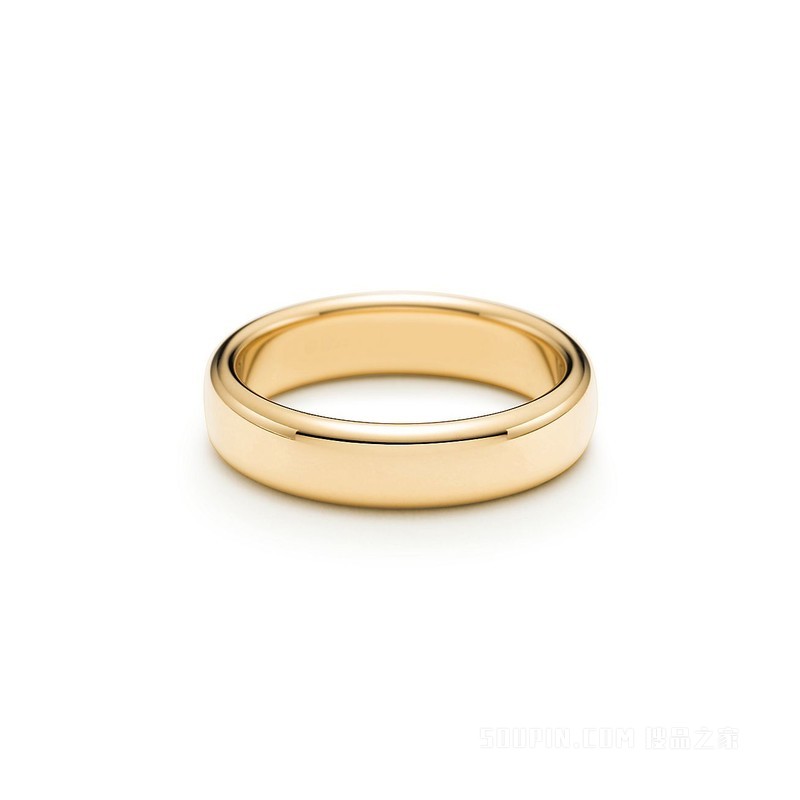Tiffany Classic™ 系列 18K 黄金婚戒，4.5 毫米宽。