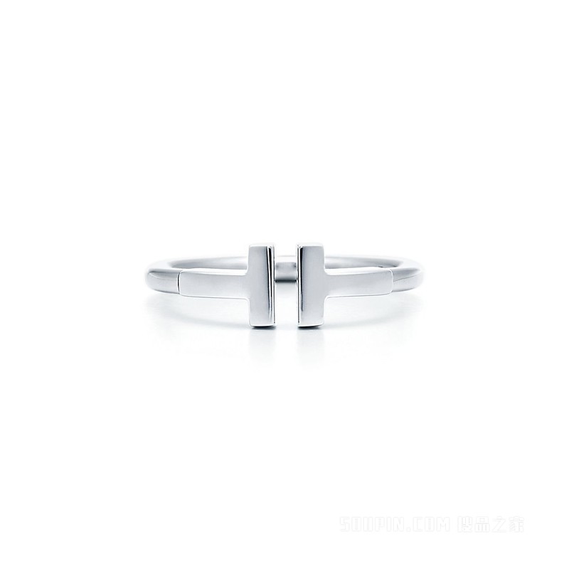 Tiffany T 系列 18K 白金线圈戒指。