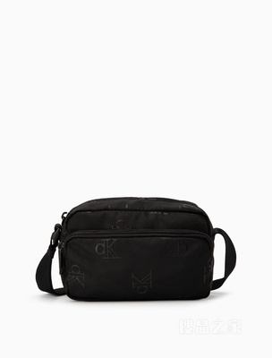 Calvin Klein 23春季男士时尚满版胶印LOGO单肩斜挎相机包礼物HH3615