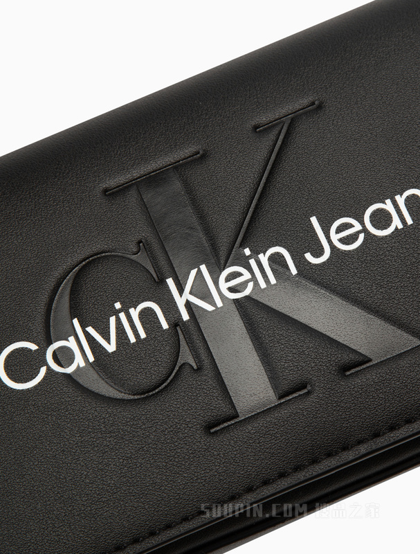 Calvin Klein 23春季新款时尚小巧撞色LOGO链条翻盖手机挎包礼物DP1627