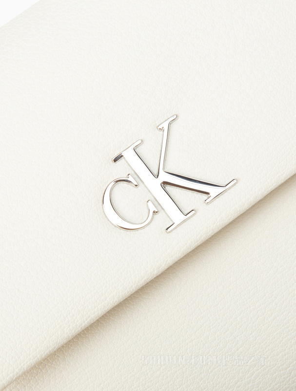 Calvin Klein 23春季时尚金属LOGO翻盖两用手提单肩斜挎包礼物DH3313