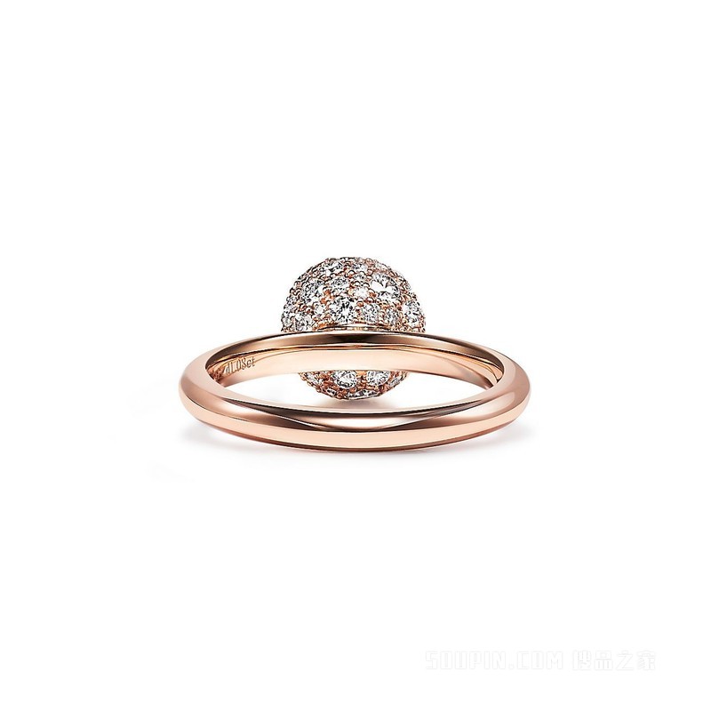 Tiffany HardWear 系列 18K 玫瑰金镶钻球形装饰戒指。