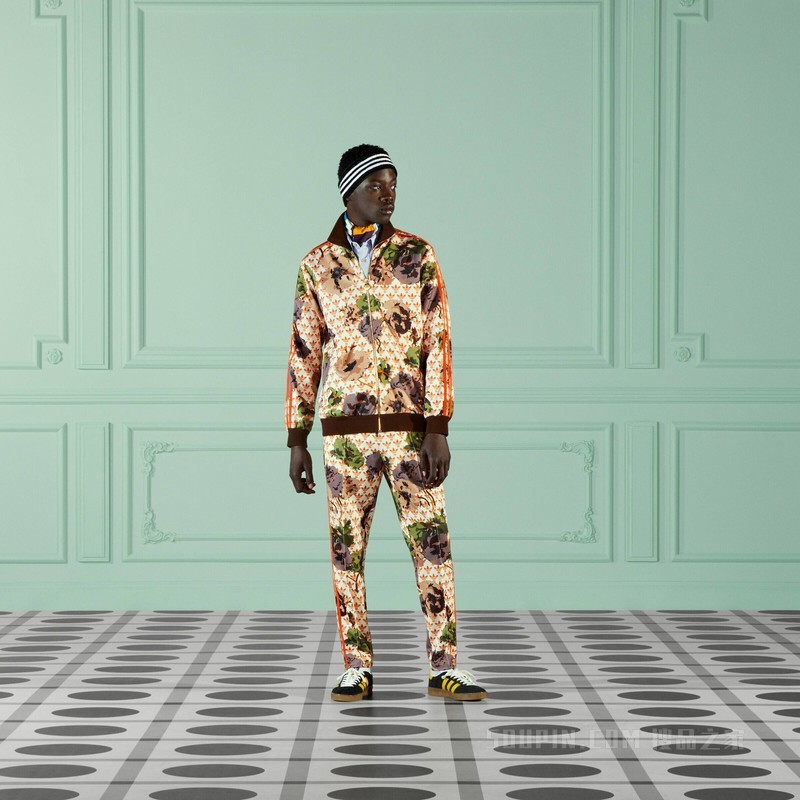 adidas x Gucci联名系列平纹针织拉链夹克 象牙白色和橙色