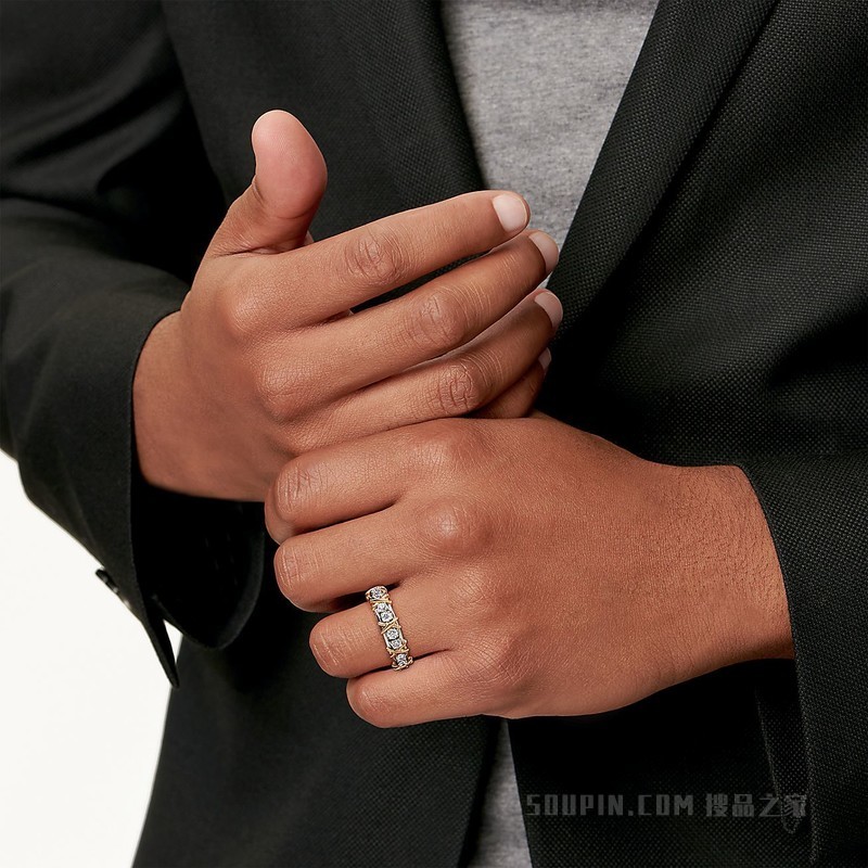Tiffany & Co. Schlumberger 系列 Sixteen Stone 镶钻戒指。
