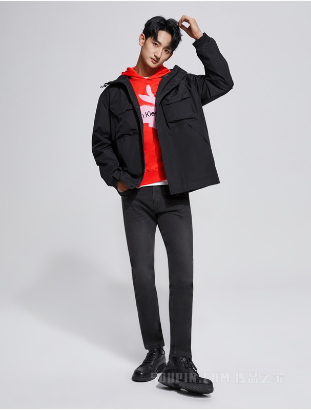 【兔年限定】Calvin Klein 23春男女新年红本命年纯棉印花卫衣J400227